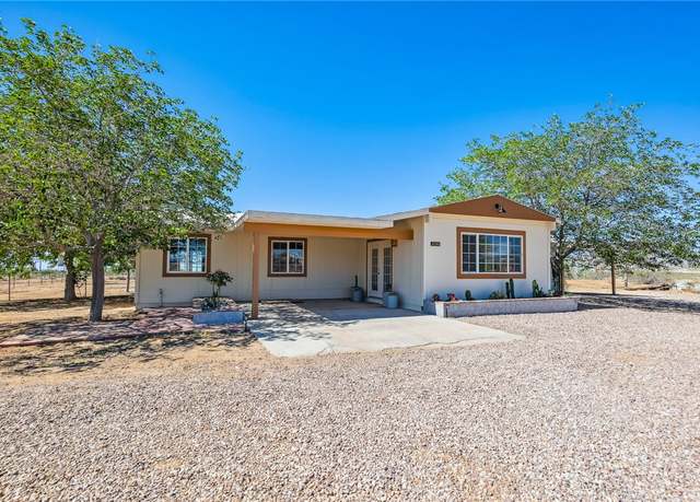 Property at 6088 W Collins Dr, Golden Valley, AZ 86413, 3 beds, 2 baths