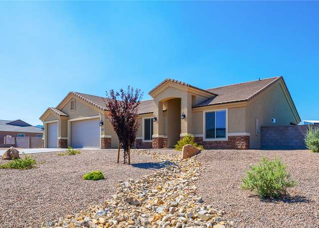 Property at 4230 Clay Springs Ave, Kingman, AZ 86401, 4 beds, 2 baths