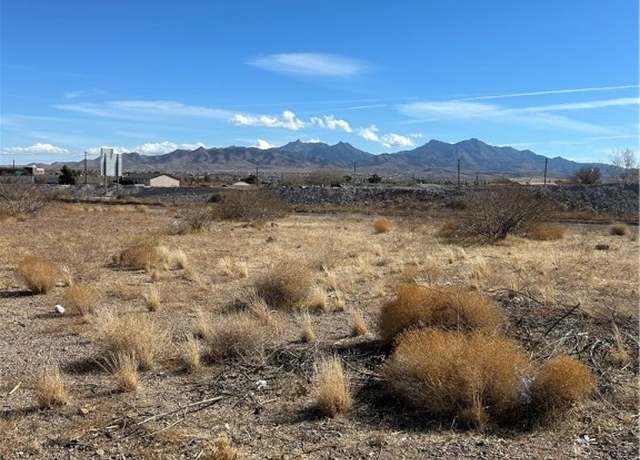 Property at 860 E Simon Ave, Kingman, AZ 86409