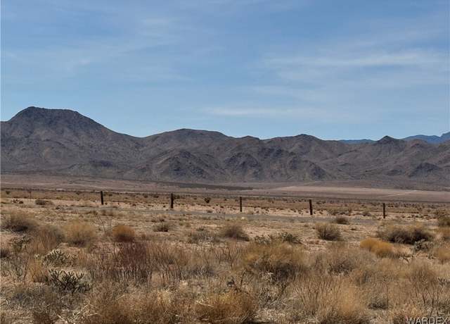 Property at 7056 Superstition Dr, Kingman, AZ 86401