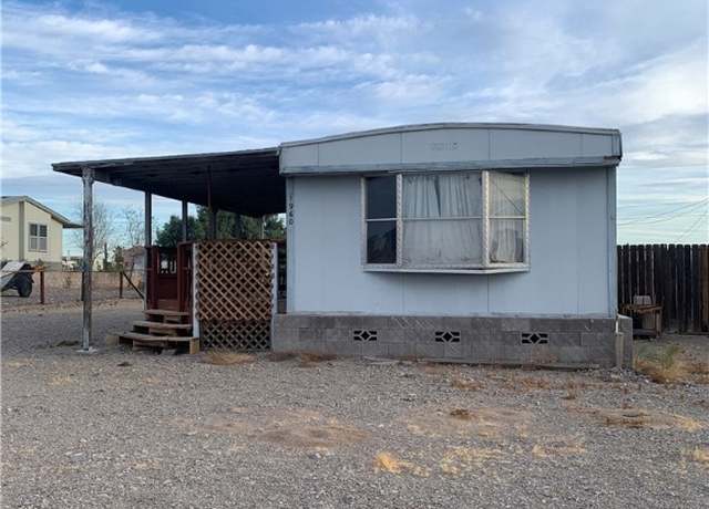 Property at 1960 E El Rodeo Rd, Fort Mohave, AZ 86426, 3 beds, 1 bath