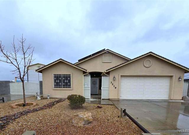 Property at 3219 N Clark St, Kingman, AZ 86401, 3 beds, 2 baths