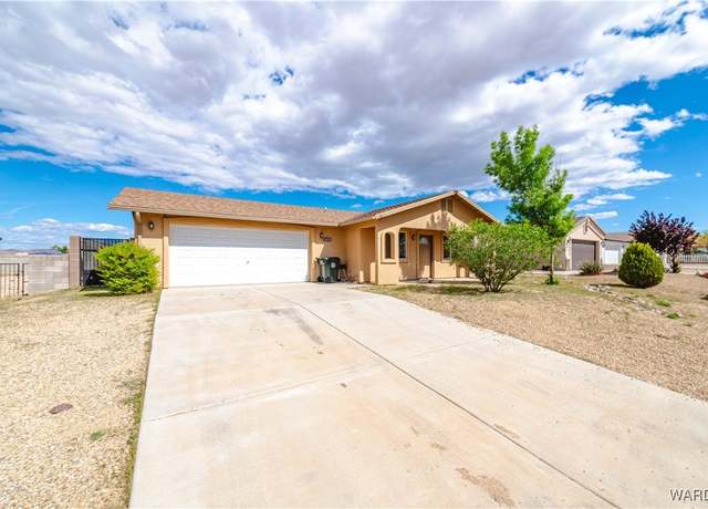 Property at 3144 N Prescott St, Kingman, AZ 86401, 3 beds, 2 baths