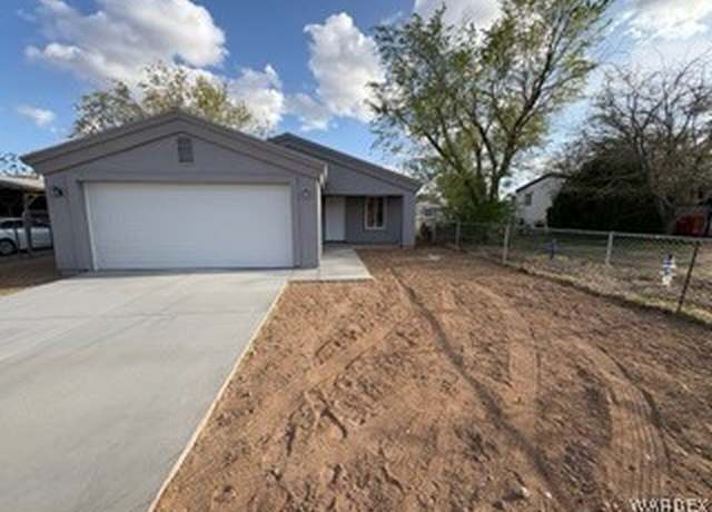Property at 3182 E Mcvicar Ave, Kingman, AZ 86409, 2 beds, 1 bath