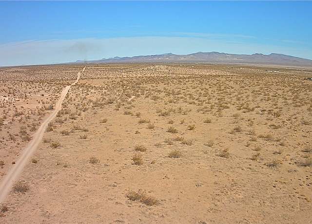 Property at 017 W Cheryl Ave, Dolan Springs, AZ 86441