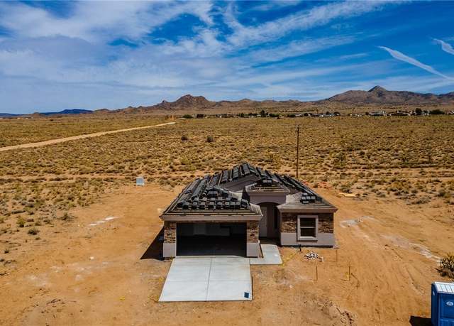 Property at 9442 N Vista Dr, Kingman, AZ 86401, 3 beds, 2 baths