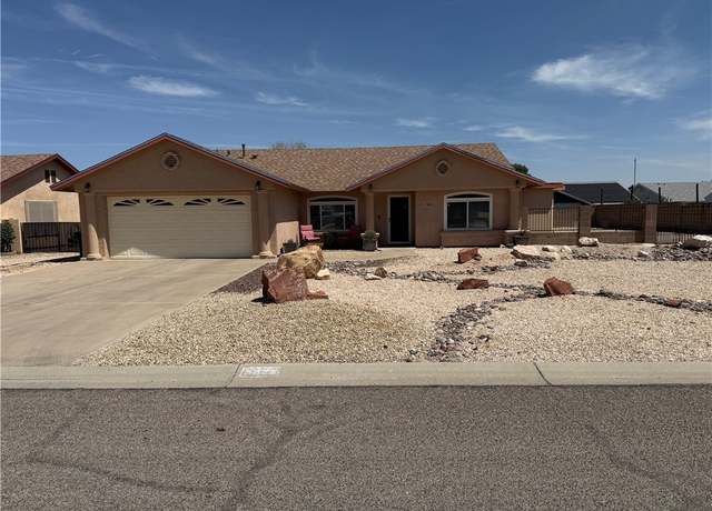 Property at 3823 E Snavely Ave, Kingman, AZ 86409, 3 beds, 2 baths