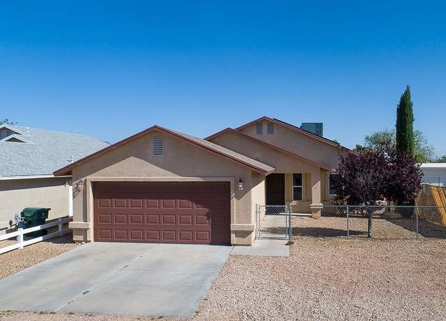 Property at 2131 Robinson Ave, Kingman, AZ 86401, 3 beds, 2 baths