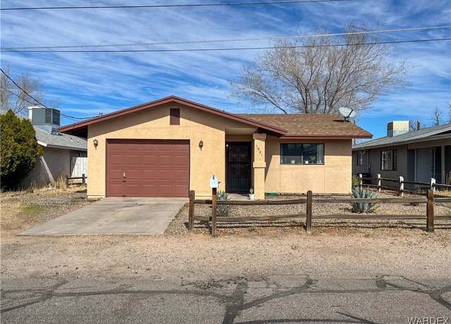 Property at 1951 Motor Ave, Kingman, AZ 86401, 2 beds, 2 baths