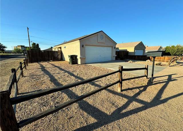 Property at 1801 Chicago Ave, Kingman, AZ 86401, 3 beds, 2 baths