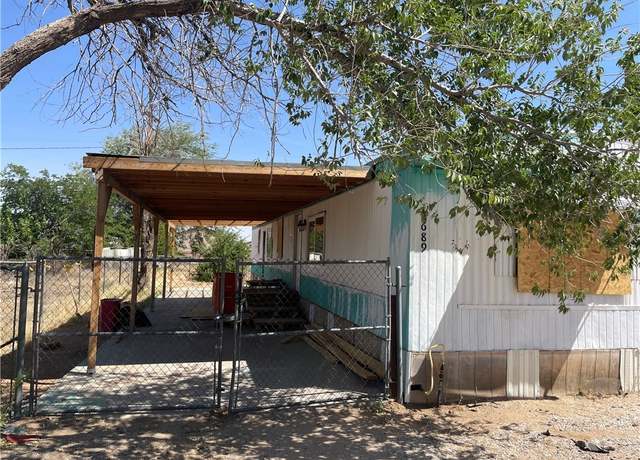 Property at 3689 E Lum Ave, Kingman, AZ 86409, 3 beds, 1.5 baths
