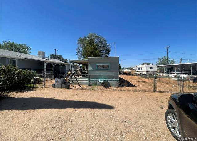 Property at 3558 E Warbler Ln, Kingman, AZ 86409, 2 beds, 1 bath