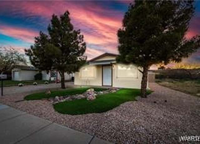 Property at 3725 N Moore St, Kingman, AZ 86409, 3 beds, 2 baths
