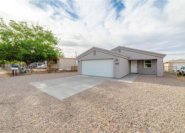 Property at 3065 E Suffock Ave, Kingman, AZ 86409, 2 beds, 1 bath