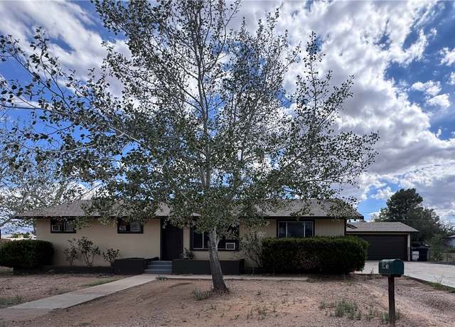 Property at 3120 E Ames Ave, Kingman, AZ 86409, 3 beds, 2 baths
