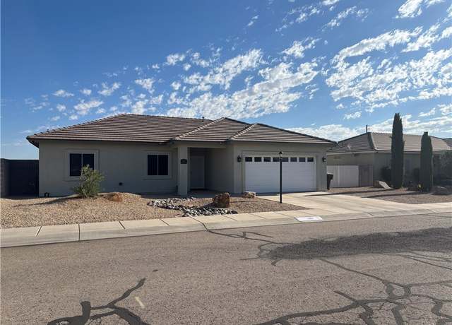 Property at 2457 Graystone Dr, Kingman, AZ 86409, 3 beds, 2 baths