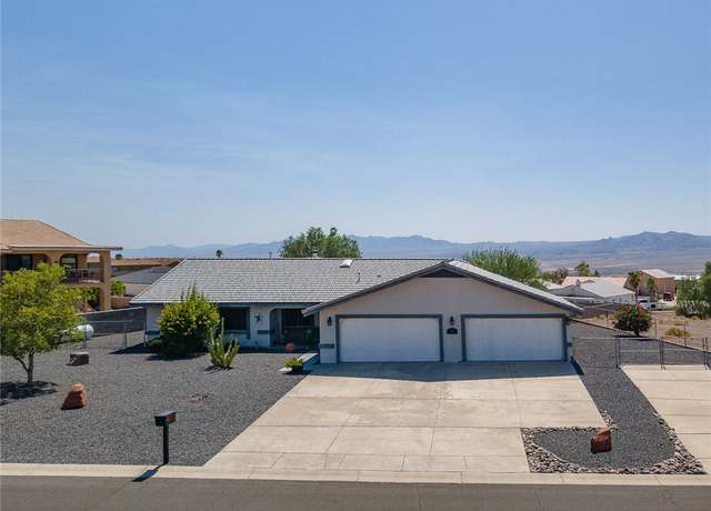 Property at 823 Warren Rd, Bullhead City, AZ 86429, 3 beds, 2 baths