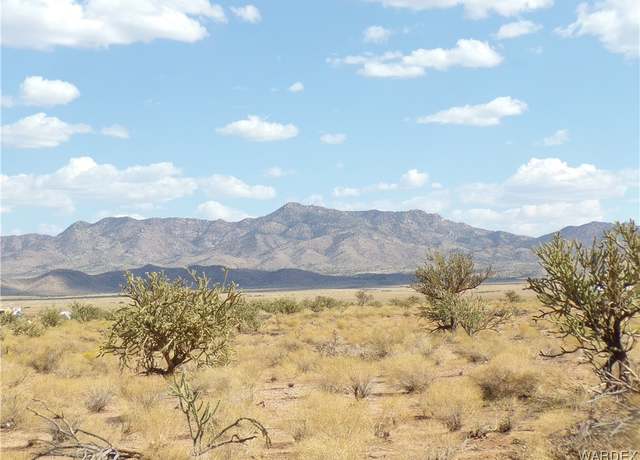 Property at 5744 N Dennis Dr, Kingman, AZ 86401