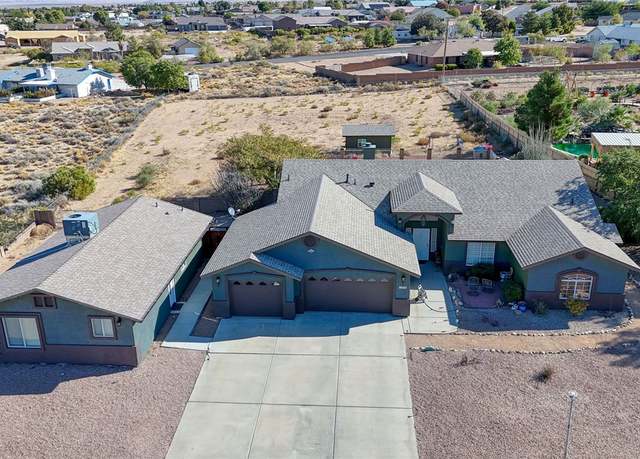 Property at 2338 Omaha Dr, Kingman, AZ 86401, 6 beds, 3 baths