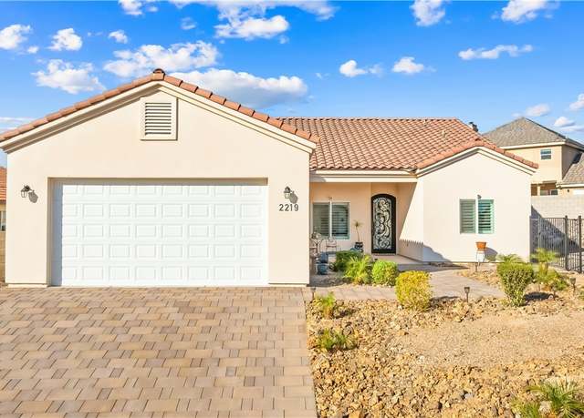 Property at 2219 Bonanza Ct, Bullhead City, AZ 86442, 3 beds, 2 baths