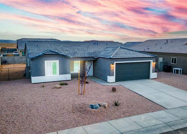 Property at 3465 E Double O Dr, Kingman, AZ 86409, 3 beds, 2 baths