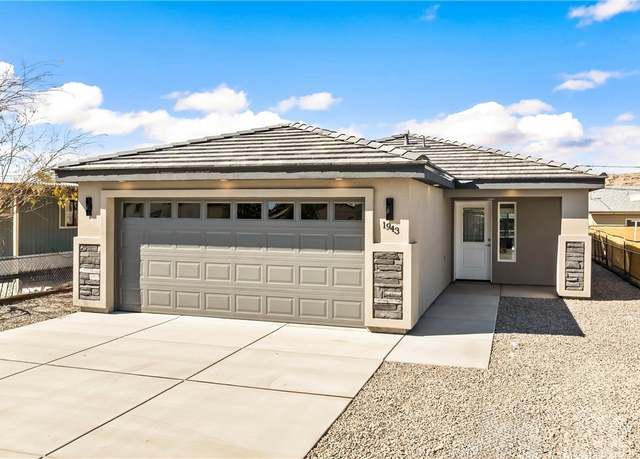Property at 1943 W Robson Cir, Bullhead City, AZ 86442, 3 beds, 2 baths