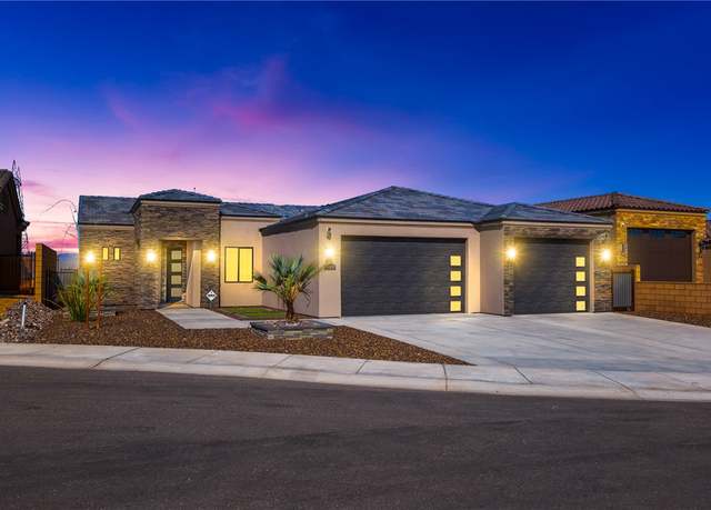 Property at 969 Thumb Butte Cir, Bullhead City, AZ 86429, 3 beds, 3 baths