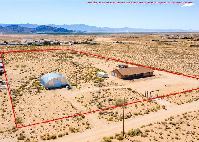 Property at 10231 N Mohave Rd, Kingman, AZ 86401, 3 beds, 2 baths