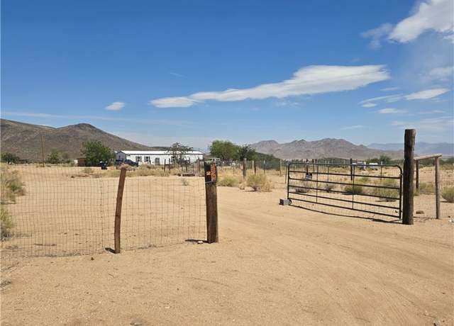 Property at 3845 E Calle Sonoita Dr, Kingman, AZ 86409, 3 beds, 2 baths