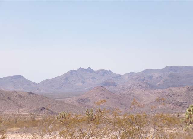 Property at 20718010 W Santa Fe Ranch Rd, Yucca, AZ 86438