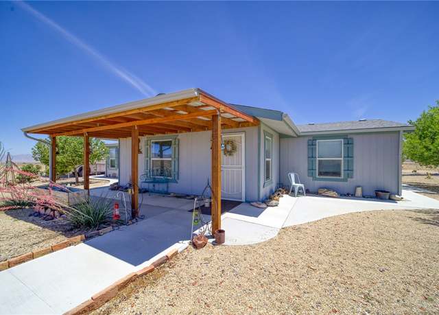 Property at 3890 E Calle Lucero, Kingman, AZ 86409, 3 beds, 2.5 baths