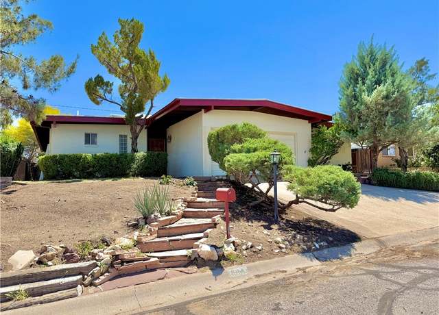 Property at 1914 Arlington St, Kingman, AZ 86401, 4 beds, 2 baths
