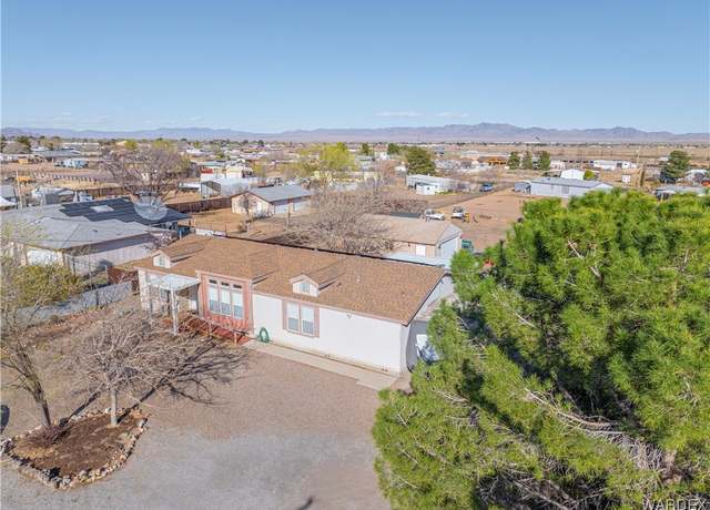 Property at 4300 N Pinal St, Kingman, AZ 86409, 3 beds, 2 baths