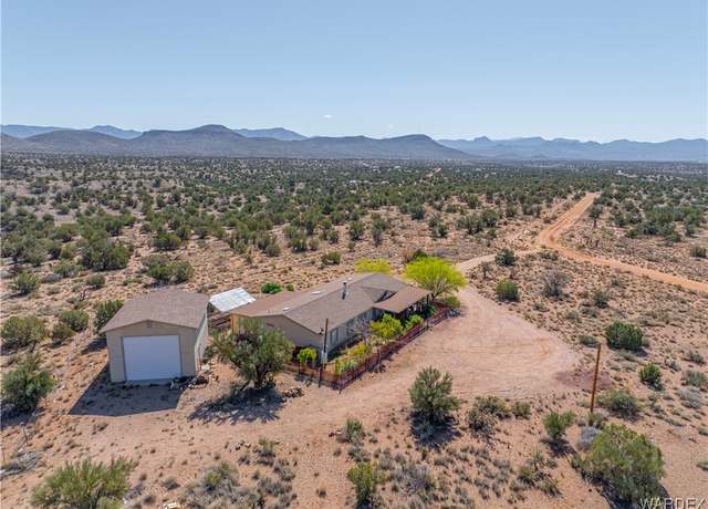 Property at 10925 E Scrub Oak Dr, Kingman, AZ 86401, 3 beds, 2 baths