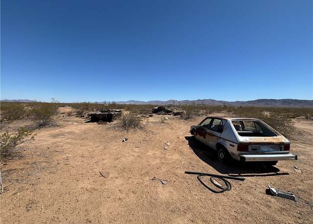 Property at 010C Adobe Rd, Golden Valley, AZ 86413