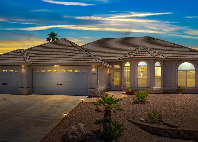 Property at 2970 Los Pueblos Dr, Bullhead City, AZ 86429, 3 beds, 2 baths