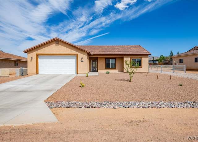 Property at 9836 N Whipple Dr, Kingman, AZ 86401, 2 beds, 2 baths
