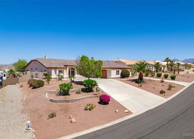 Property at 2867 Cresthill Dr, Bullhead City, AZ 86442, 3 beds, 2.5 baths