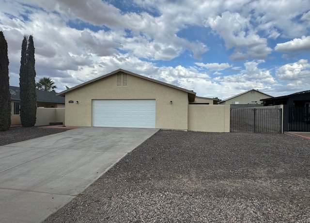 Property at 3050 N Evans St, Kingman, AZ 86401, 3 beds, 2 baths