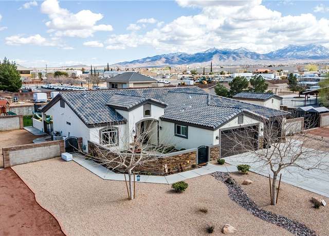 Property at 3720 N Prescott St, Kingman, AZ 86409, 4 beds, 3 baths