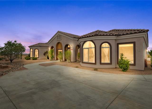 Property at 831 Driscoll Way, Kingman, AZ 86401, 5 beds, 3.5 baths