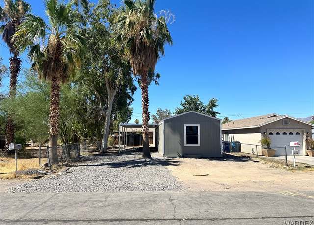 Property at 260 Riverwood Ln, Bullhead City, AZ 86442, 3 beds, 2 baths