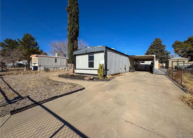 Property at 1245 E Mcvicar Ave, Kingman, AZ 86409, 3 beds, 2 baths