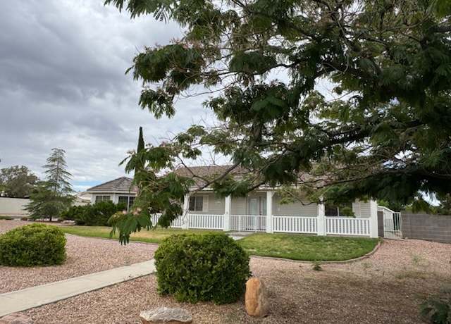 Property at 1099 Rawhide Dr, Kingman, AZ 86401, 3 beds, 2 baths