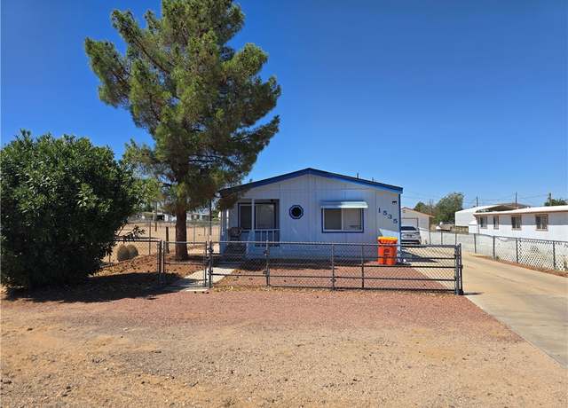 Property at 1535 E Potter Ave, Kingman, AZ 86409, 3 beds, 2 baths