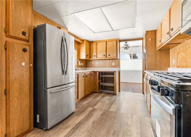 Property at 1442 Verde Dr, Bullhead City, AZ 86442, 2 beds, 2 baths