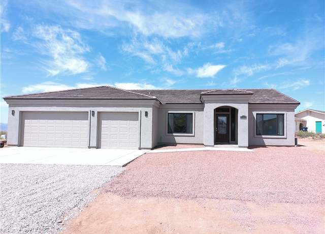 Property at 7185 E Cactus Dr, Kingman, AZ 86401, 3 beds, 2 baths