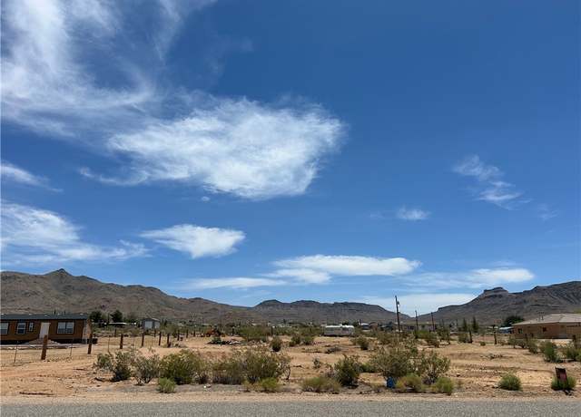 Property at 3340 N Bosque Rd, Golden Valley, AZ 86413