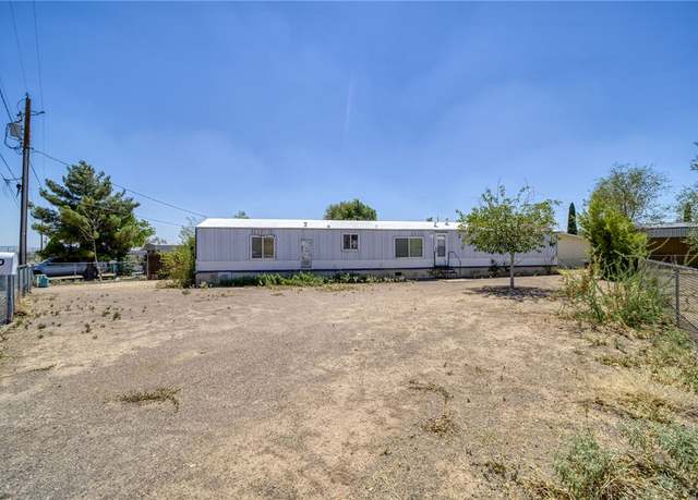 Property at 720 Wilshire Ave, Kingman, AZ 86409, 3 beds, 2 baths