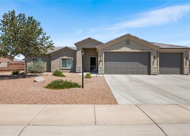 Property at 5354 N Prairie Heights Dr, Kingman, AZ 86409, 3 beds, 2 baths